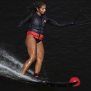 <em>waterskis</em>